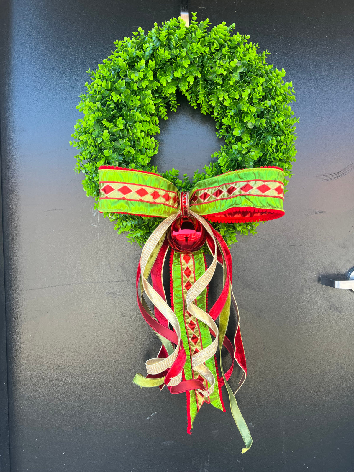 Merry Harlequin Boxwood Wreath πβ€οΈπ