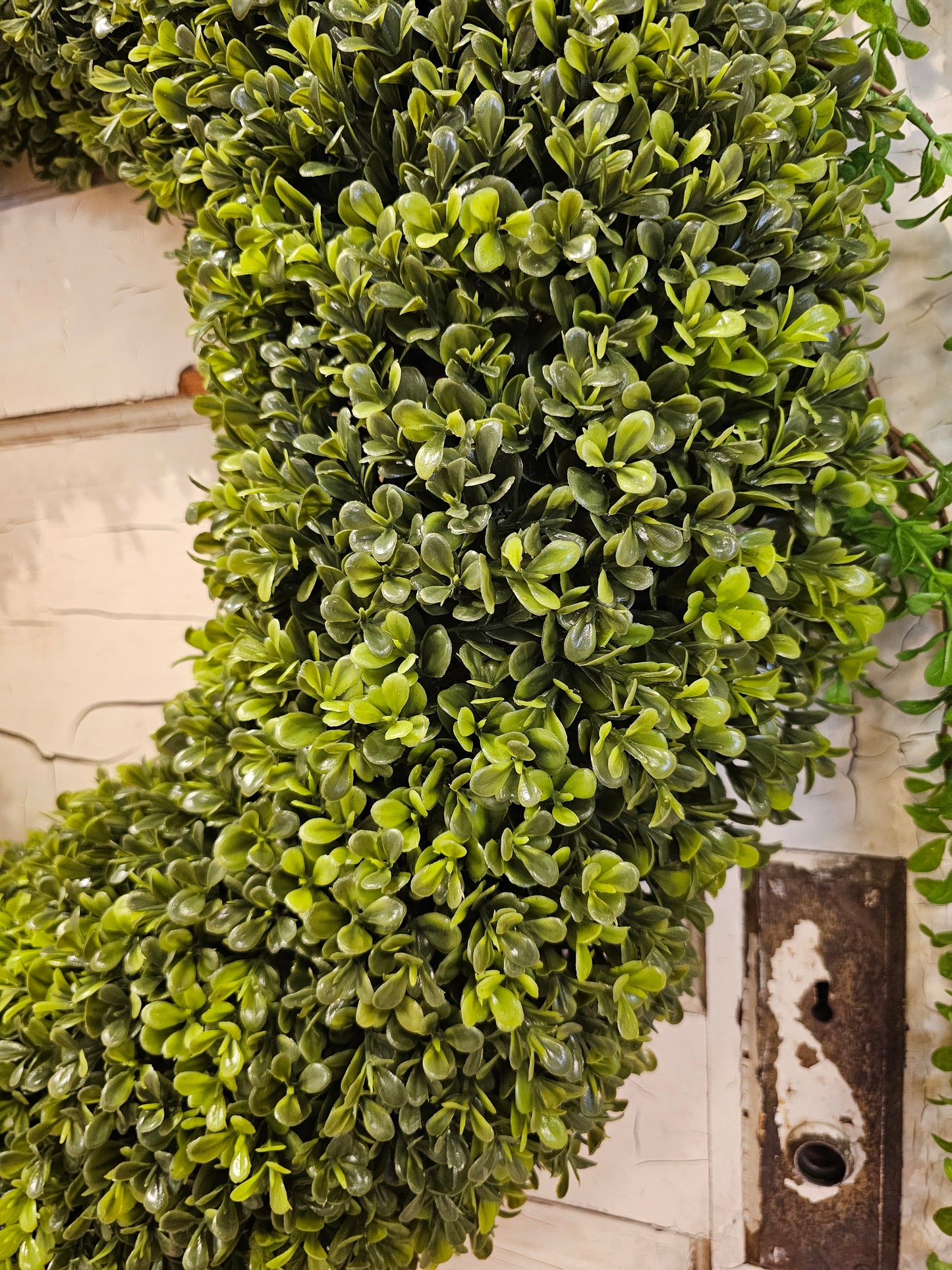 UV Treated Boxwood Wreath