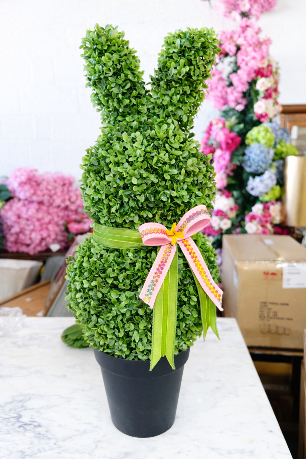 32 inch UV boxwood bunny with bow