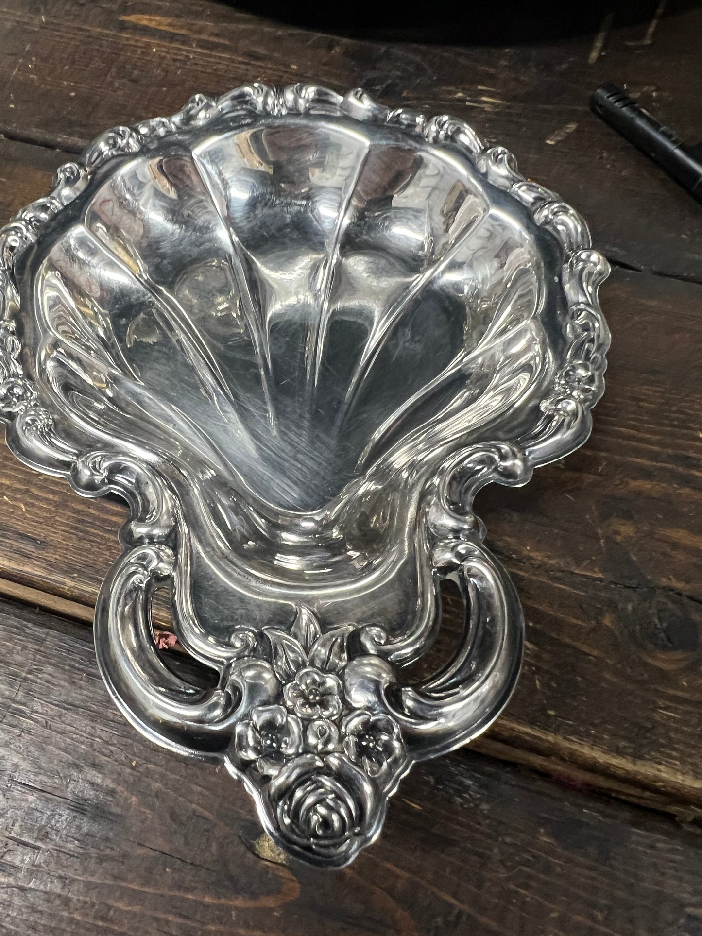 Vintage silver plated baptismal shell 3