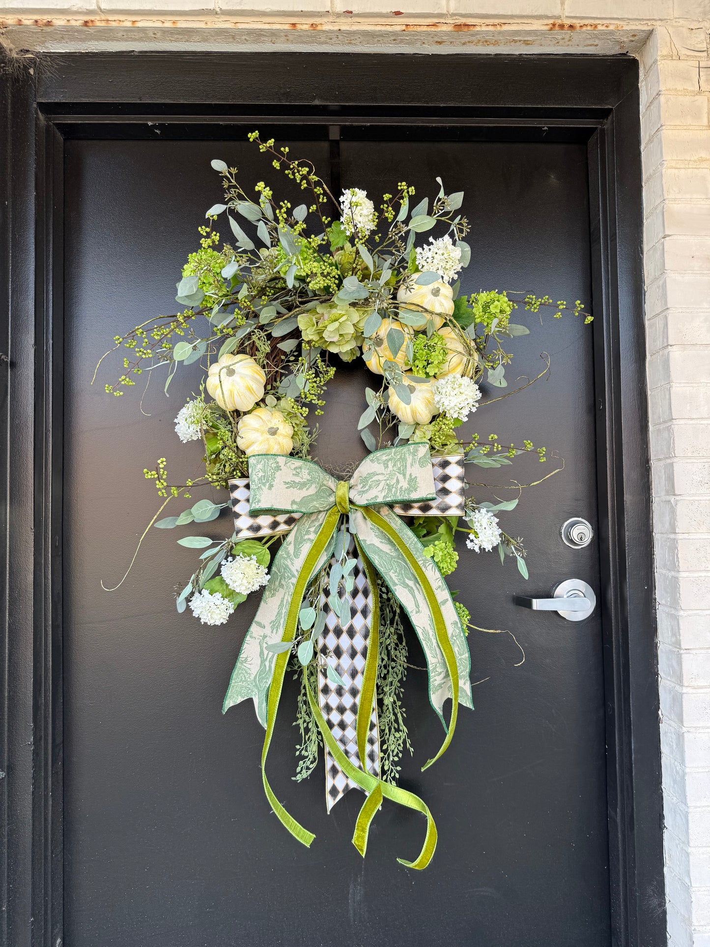 Green & White Garden Harvest Wreath