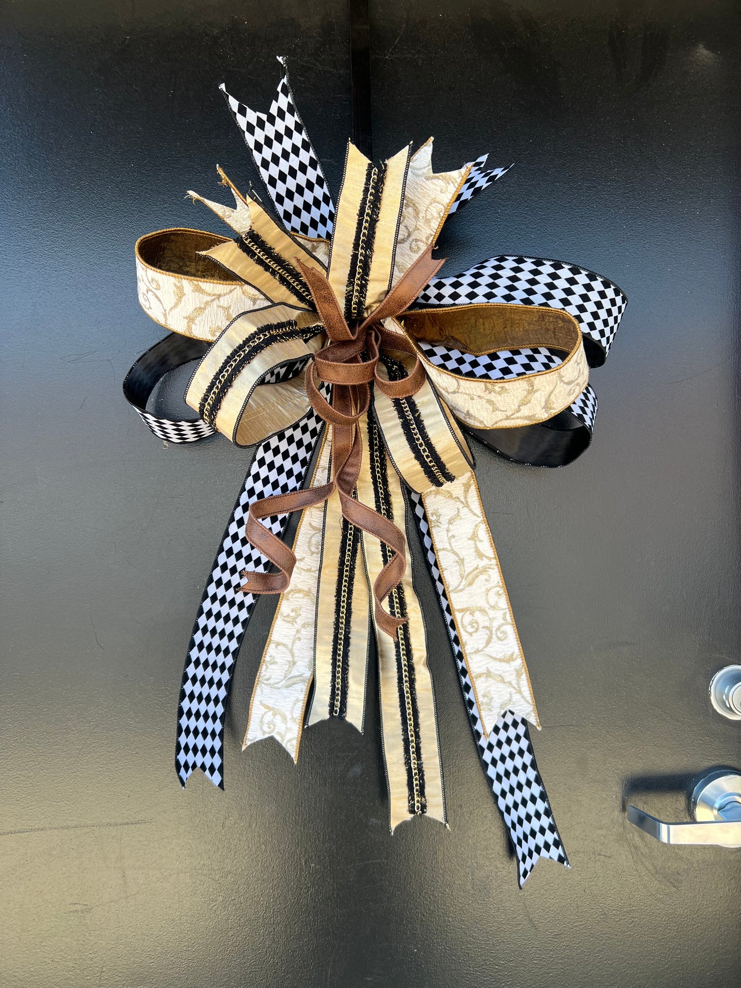 Chestnut Champagne Bow