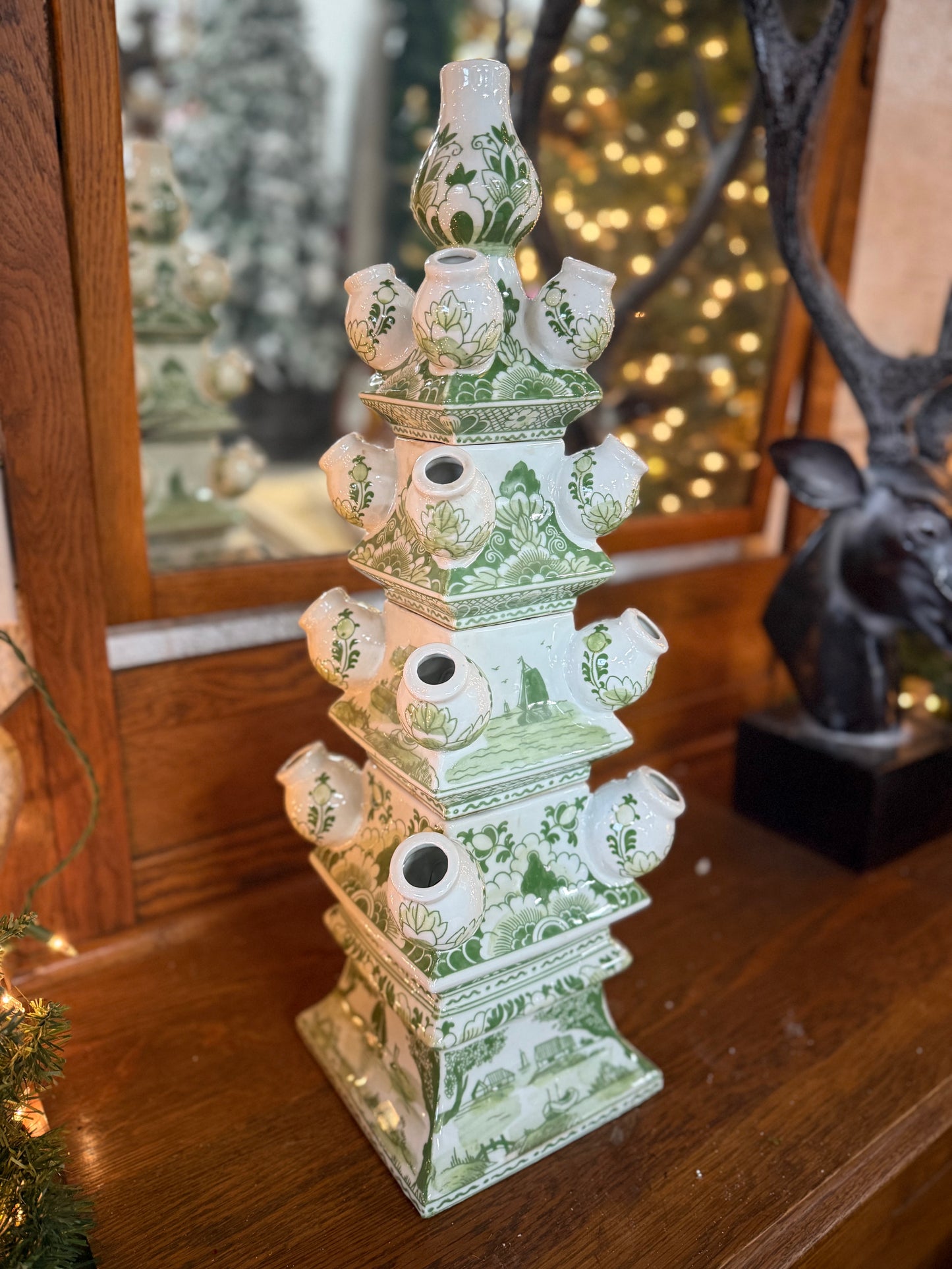 23” GREEN Pagoda Tulipiere