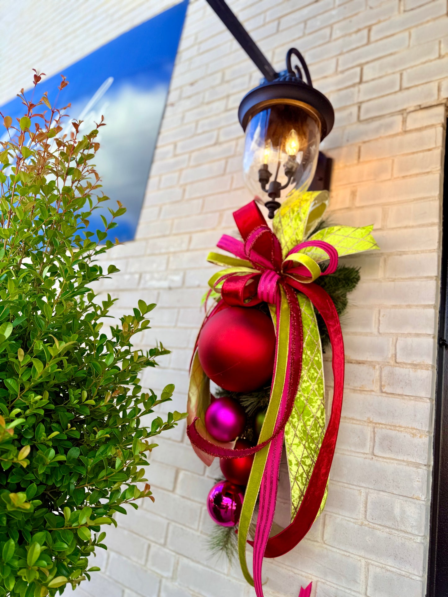 Pretty In Pink Christmas Swag