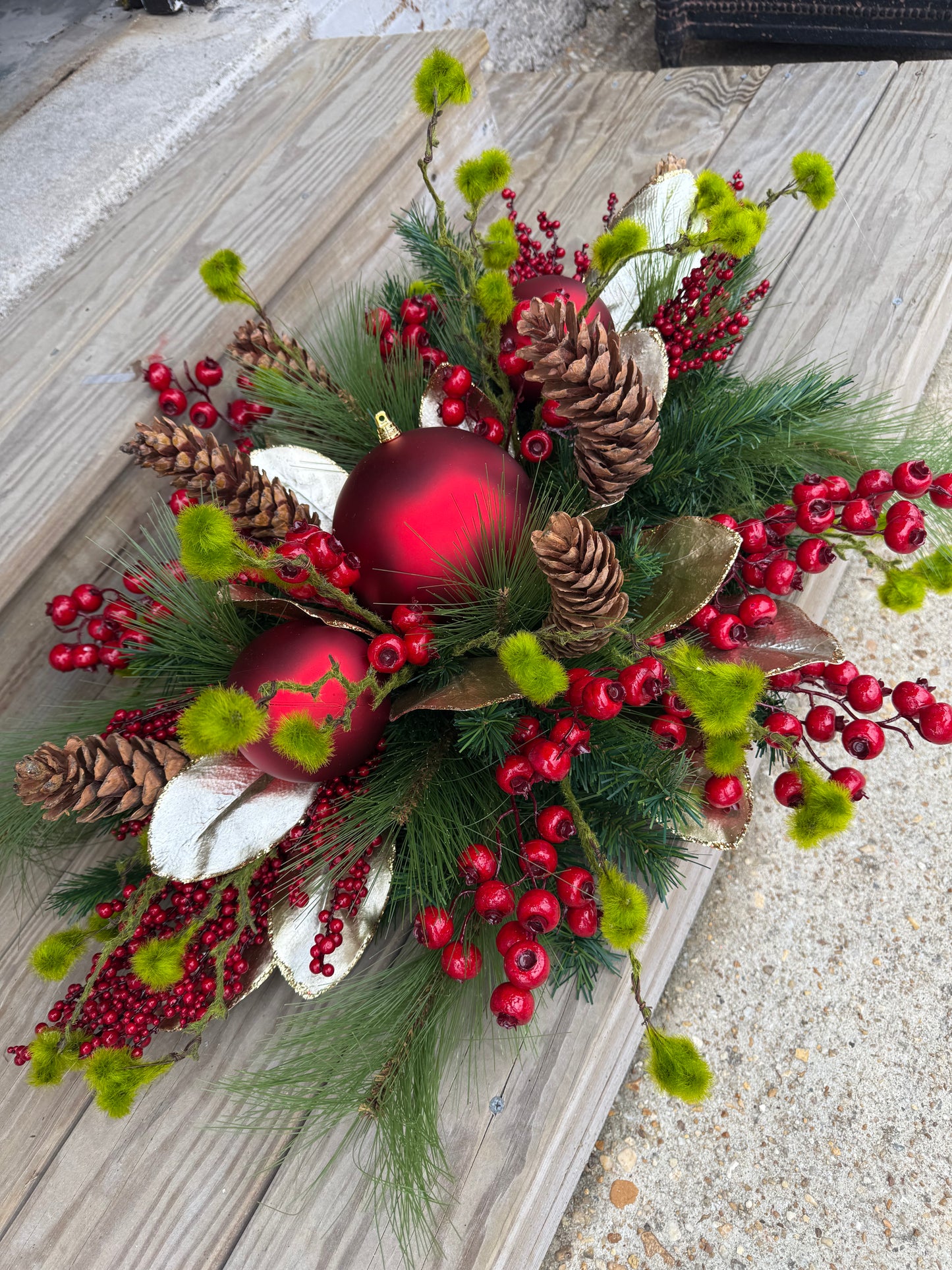 Deck The Table w Berries & Balls Centerpiece