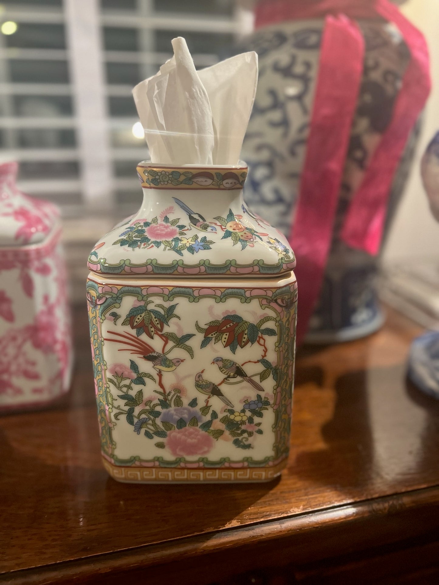 Rose Medallion Tissue Holder