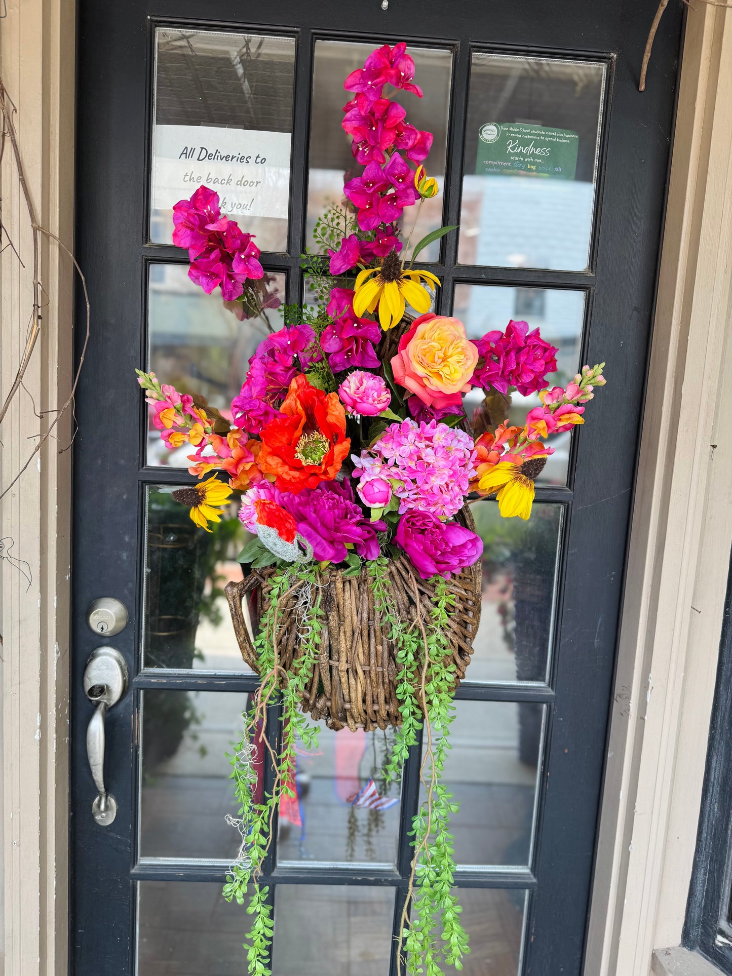 Hot Summer Wall Basket