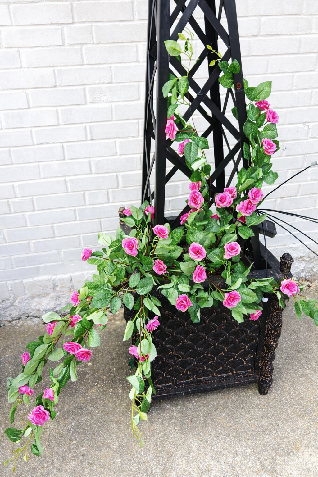 Mini Hanging Rose Vine