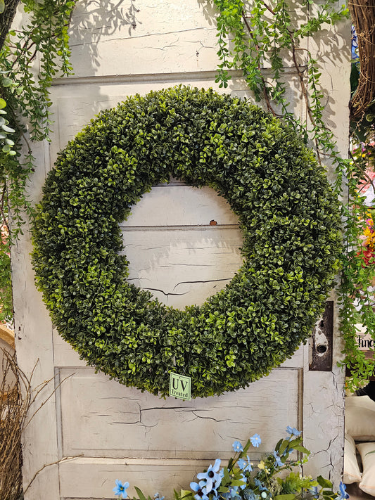 UV Treated Boxwood Wreath