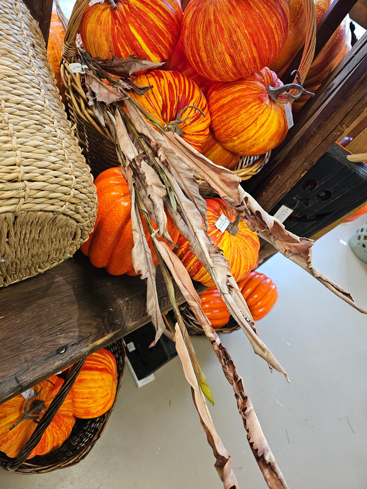 Brown Cornhusk Stem Bundle