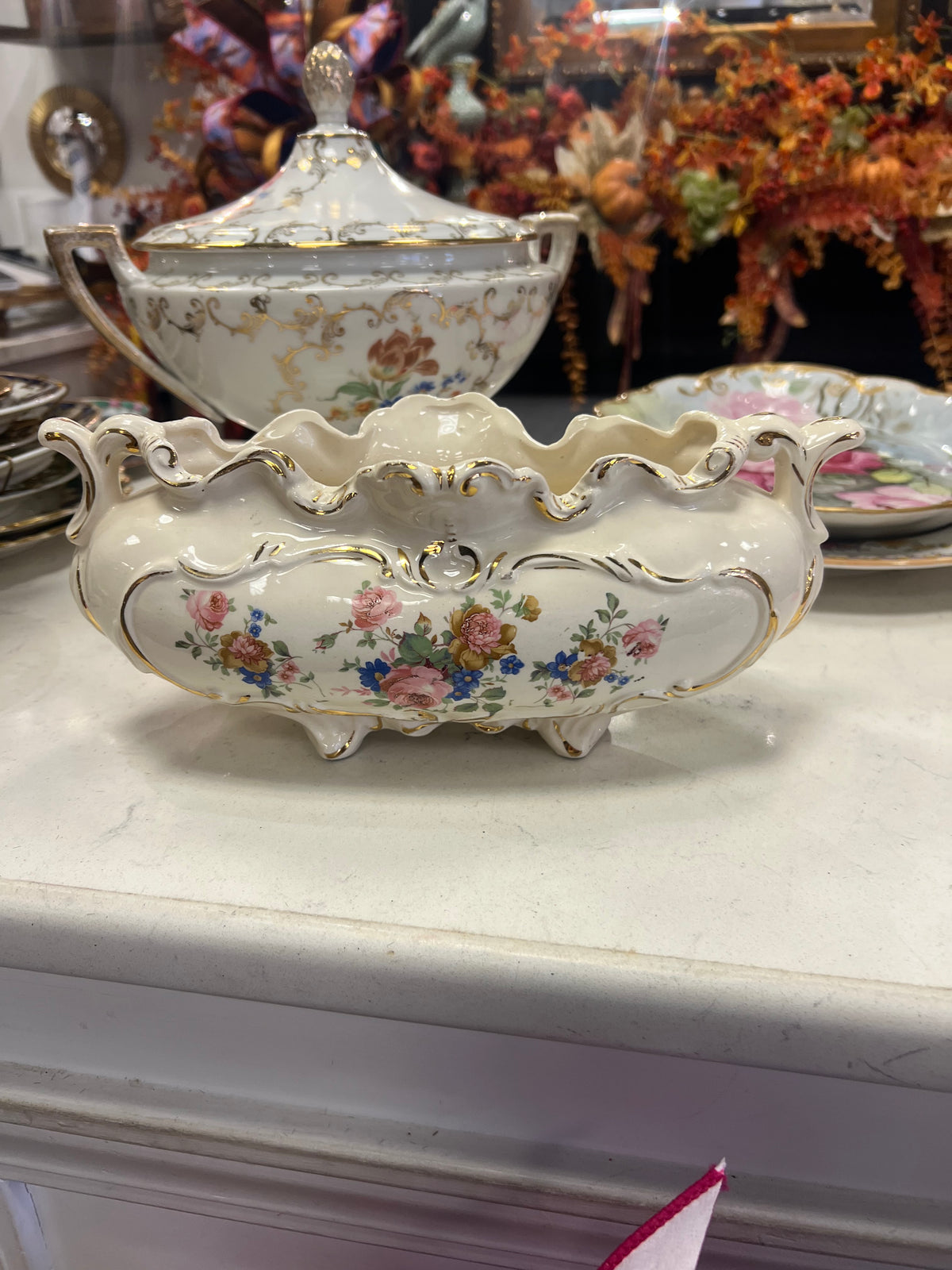 Rose Garden Centerpiece Cachepot