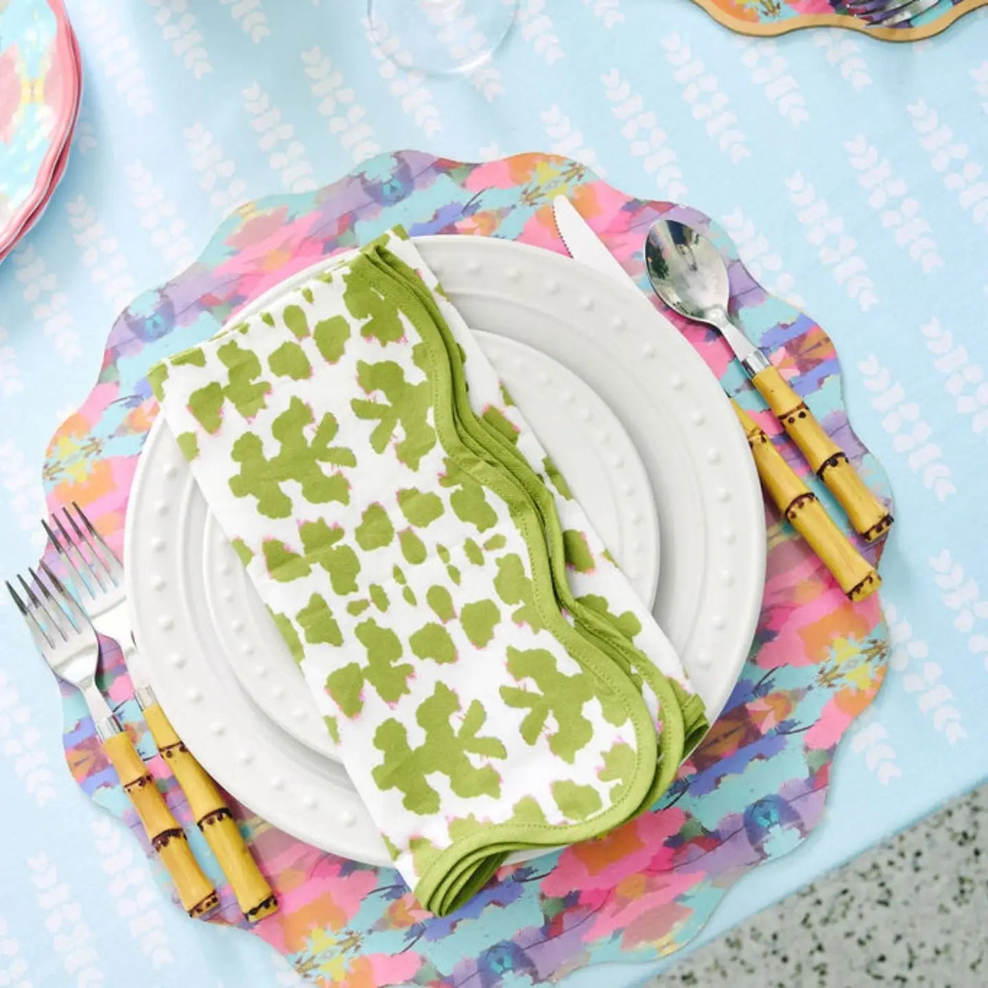 Chintz Green Scalloped Dinner Napkins Cloth