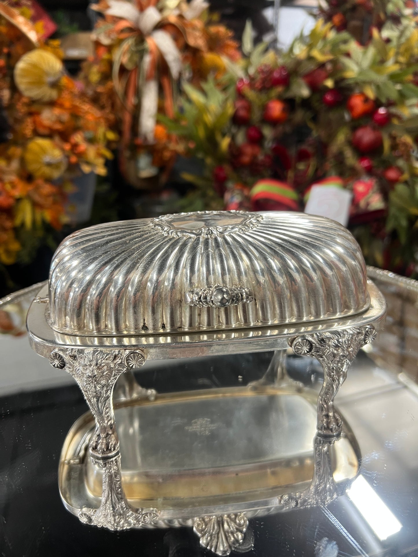 Vintage silver plated, FB Rogers butter dish. (no glass holder for butter)