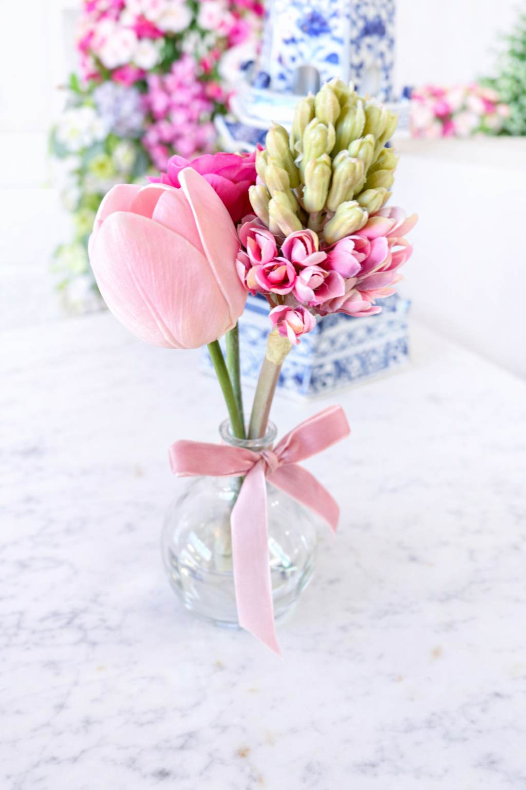 Blush Garden Bud Vase With Flowers