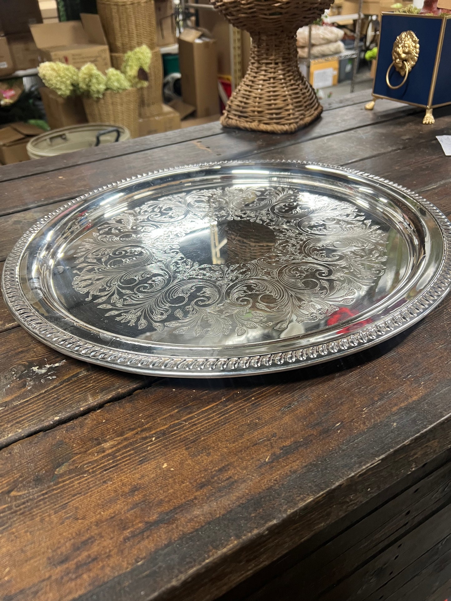 18 3/4” Vintage Round Serving Tray