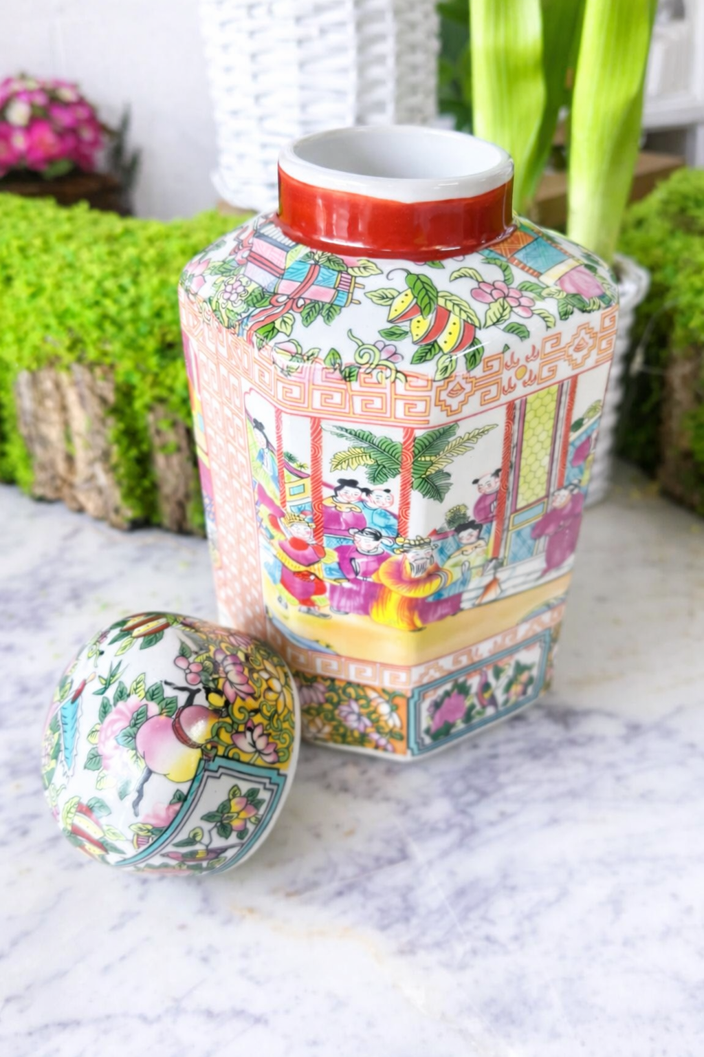 Rose Medallion Jar With Lid