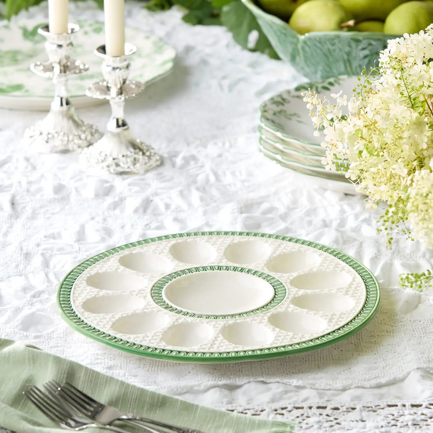 Embossed Rattan Egg Plate