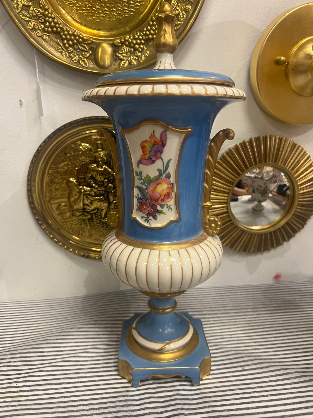 Vintage Set of 2 Blue Floral Urns
