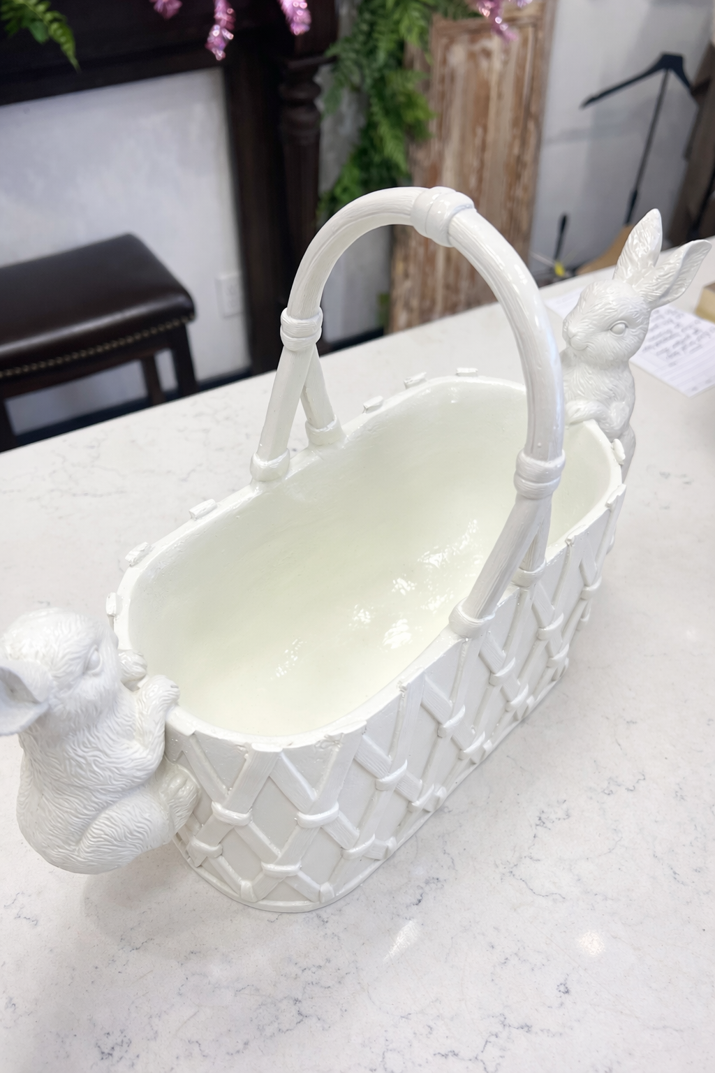 Bunny, resin basket planter