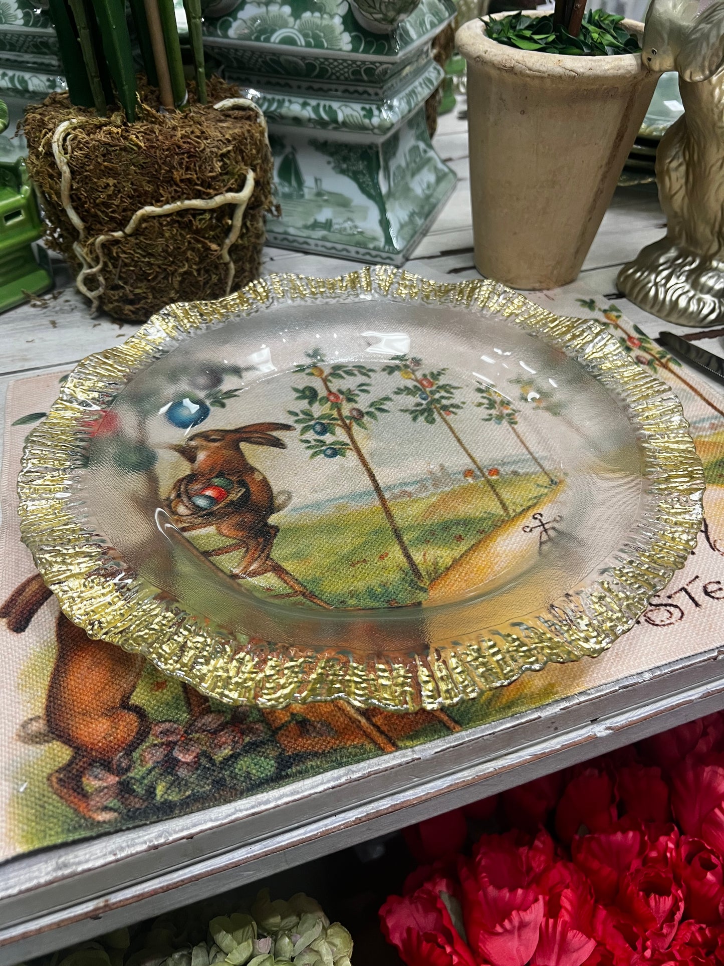 13"D Charger with Gold Border