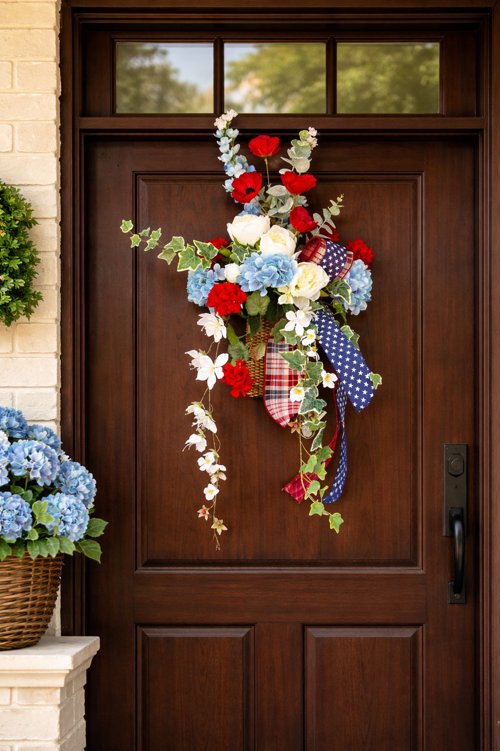 Stars & Blooms Nantucket Basket