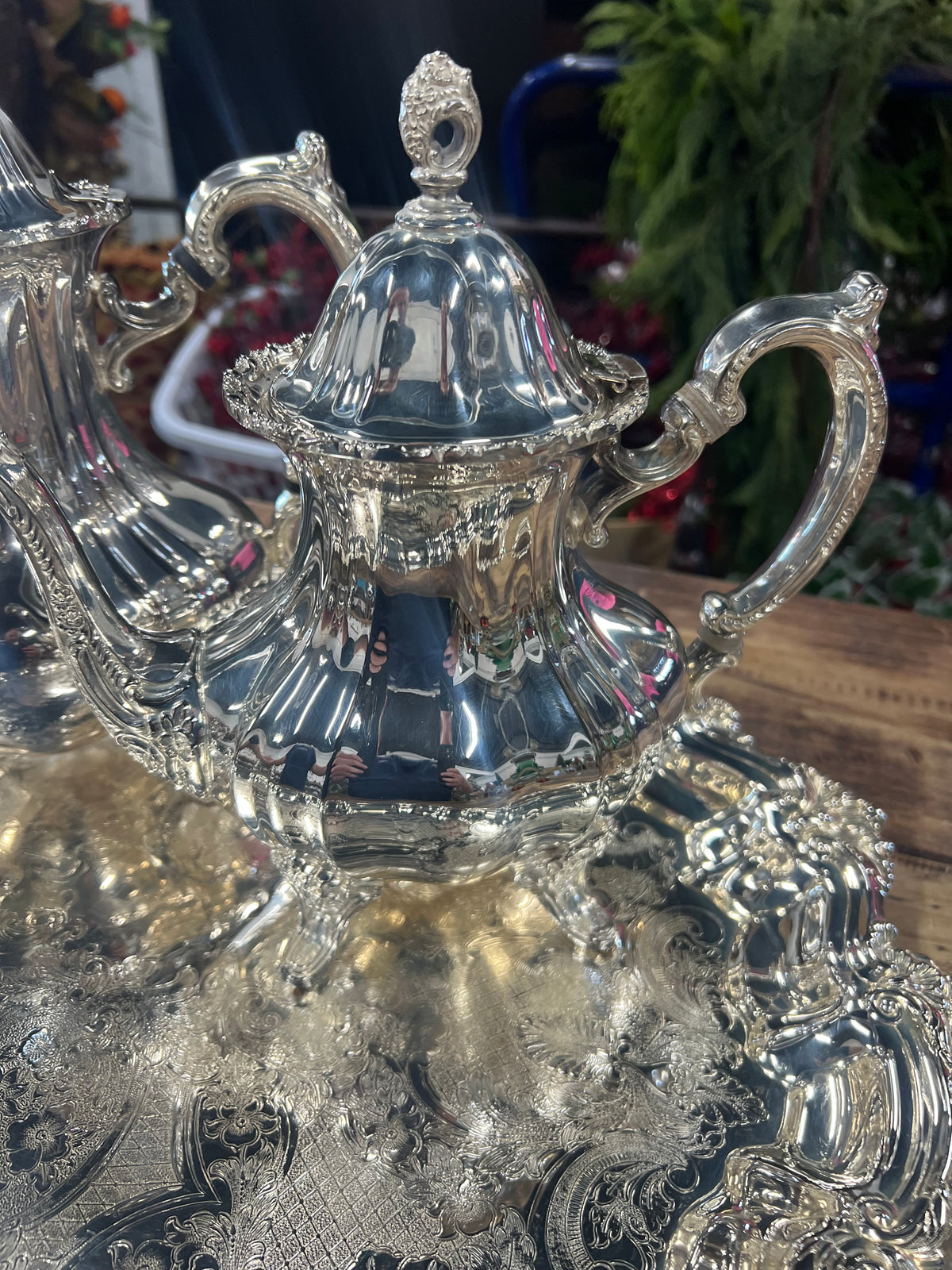 Vintage the Cadillac of Silver-Plated Towle 5pc Tea Set  (8)