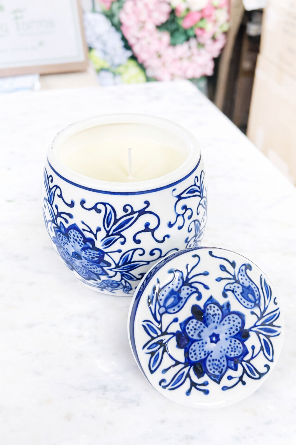Blue and White Chinoiserie 8 Ounce Candle with Lid