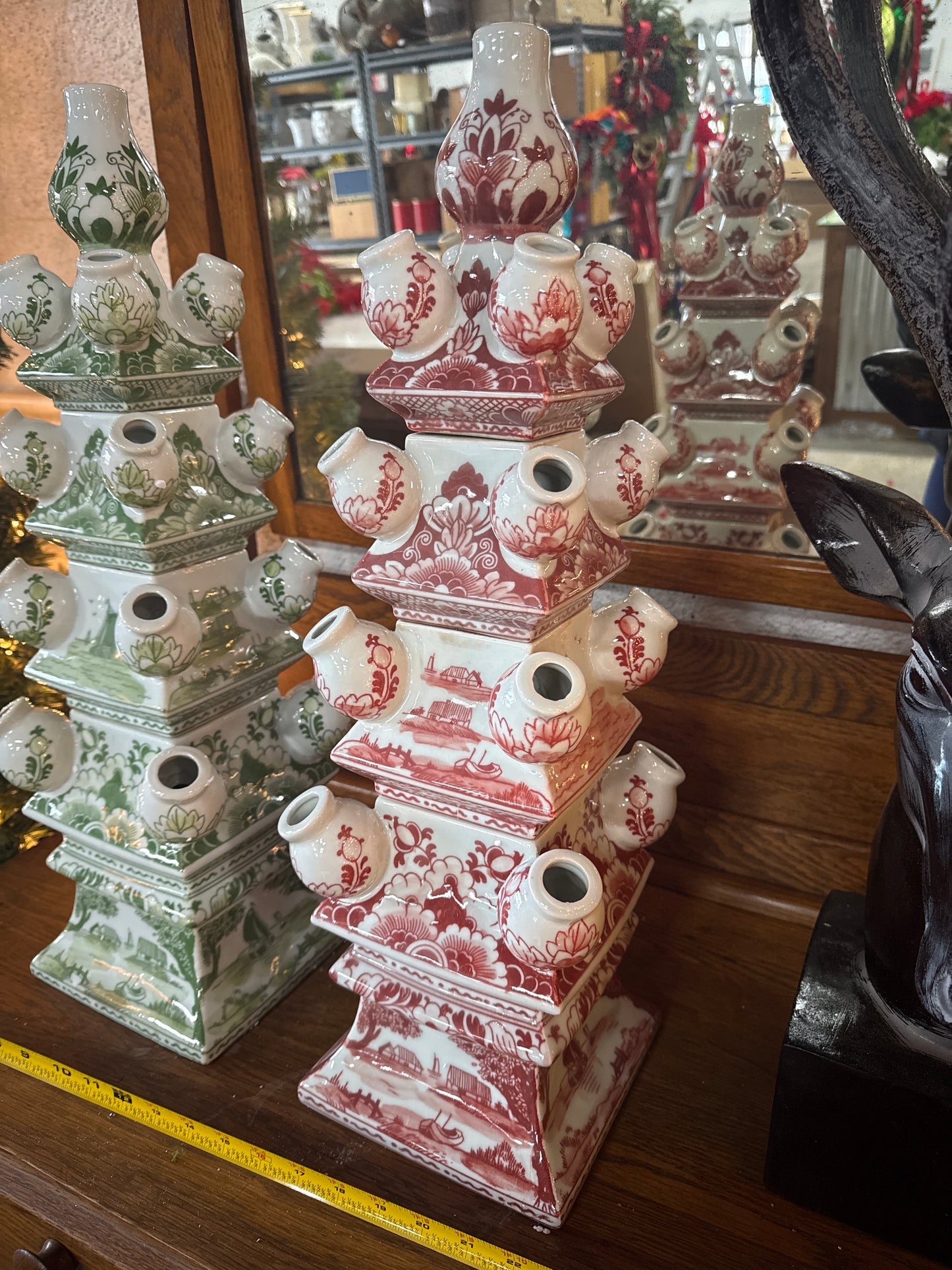 23” RED Pagoda Tulipiere