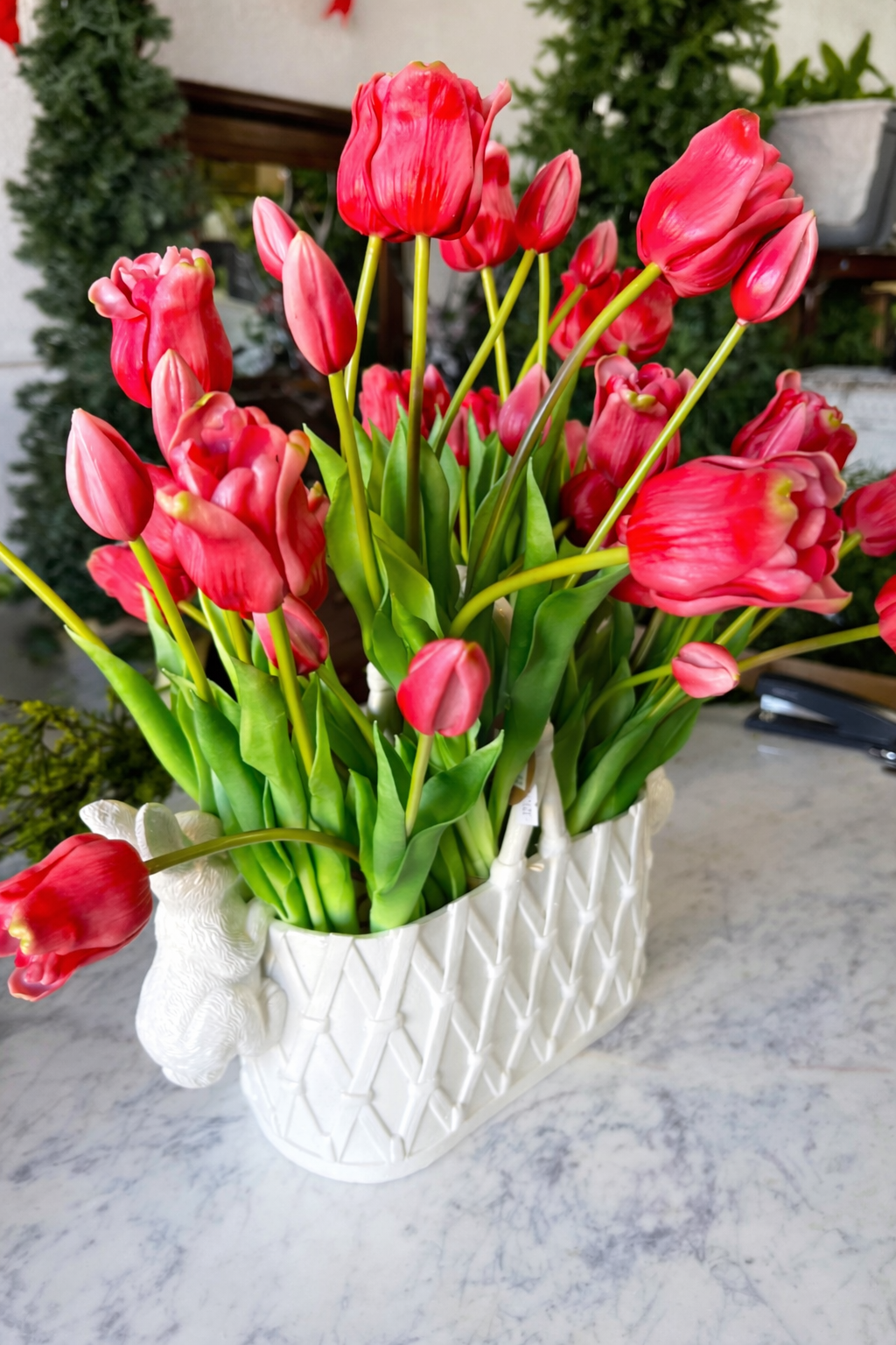 Bunny, resin basket planter
