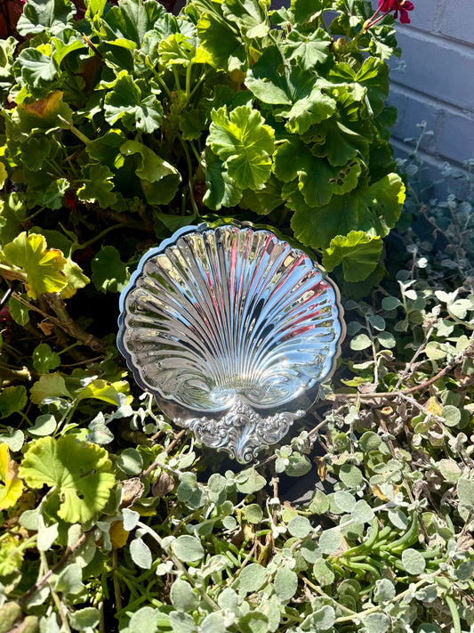 Vintage Silver Plated Wallace Baptismal Shell 3