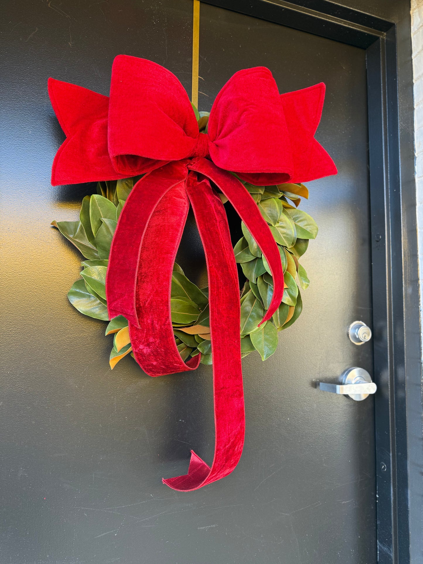 22” Magnolia Wreath With Bow