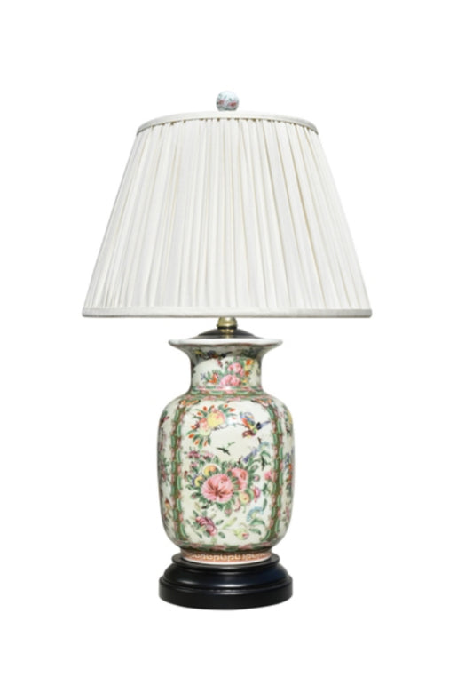 Porcelain Antique Finished Rose Medallion Vase Lamp