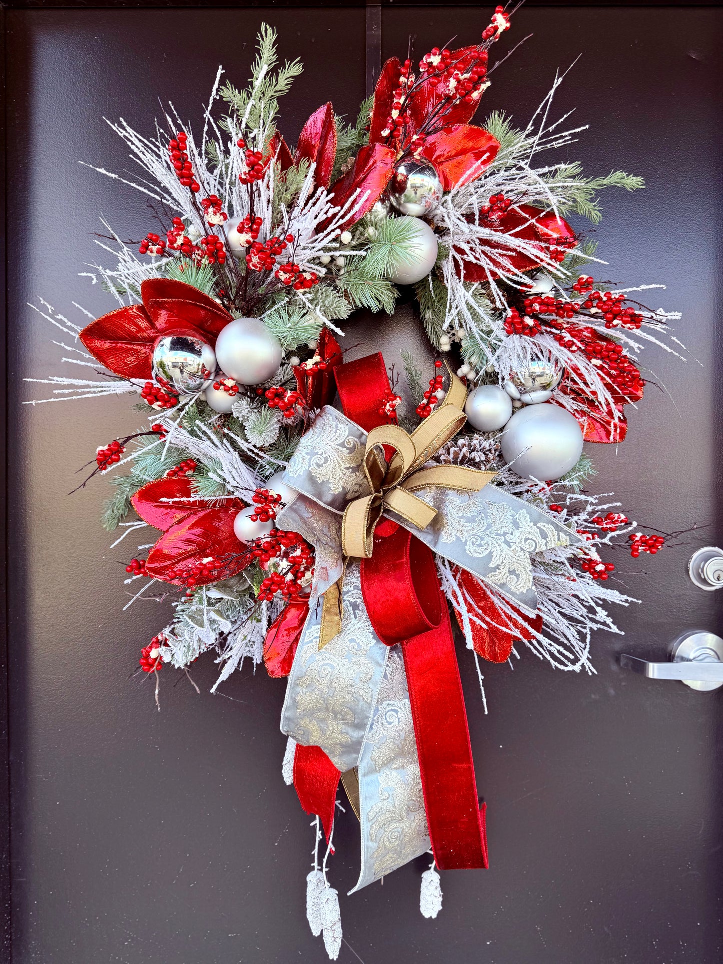 Silver Scarlet Splender Christmas Wreath