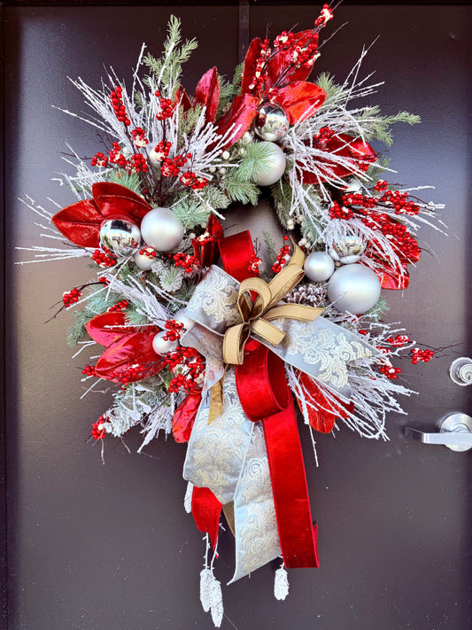 Silver Scarlet Splender Christmas Wreath