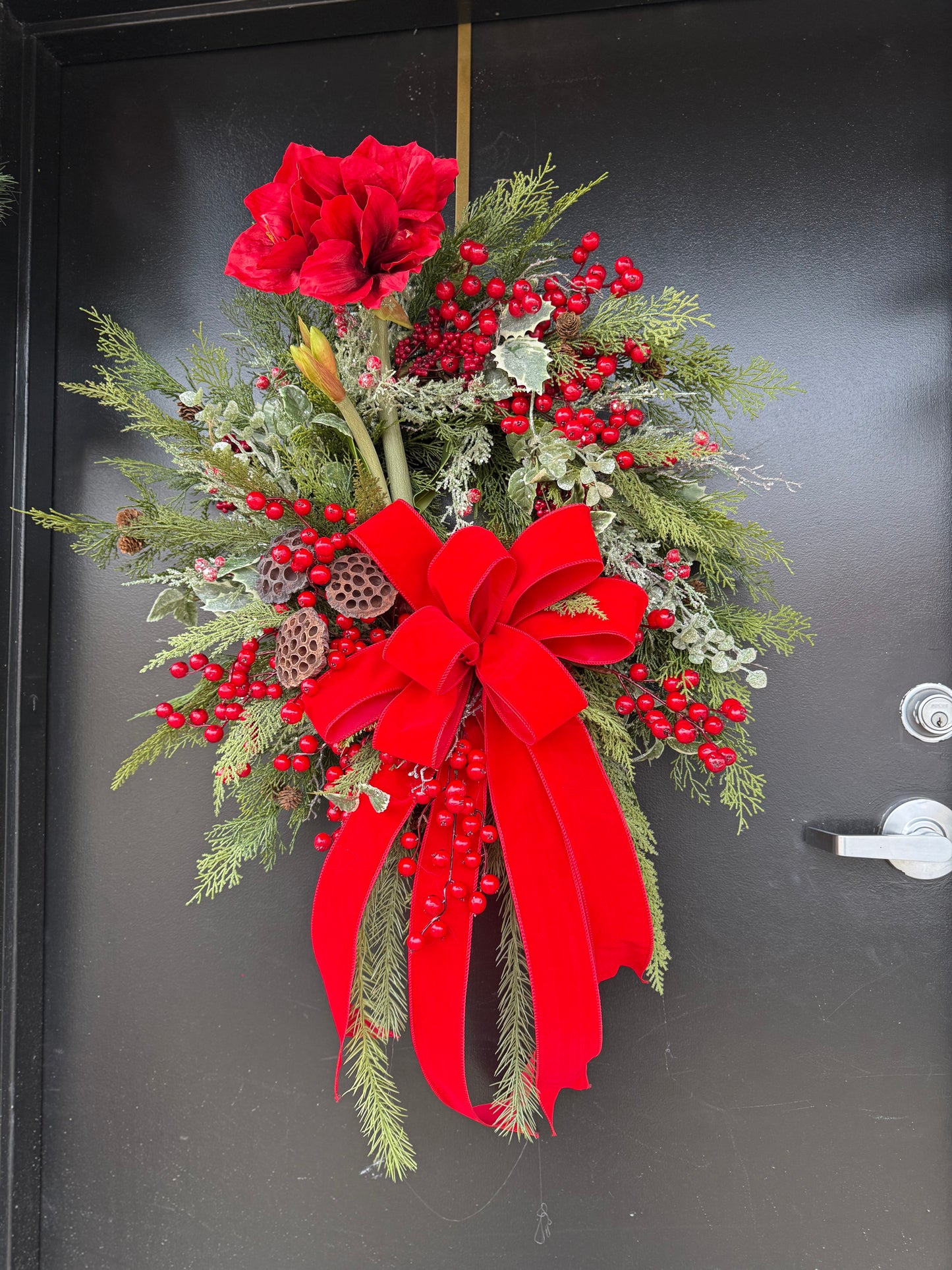 “Snowy Amaryllis” Christmas Wreath