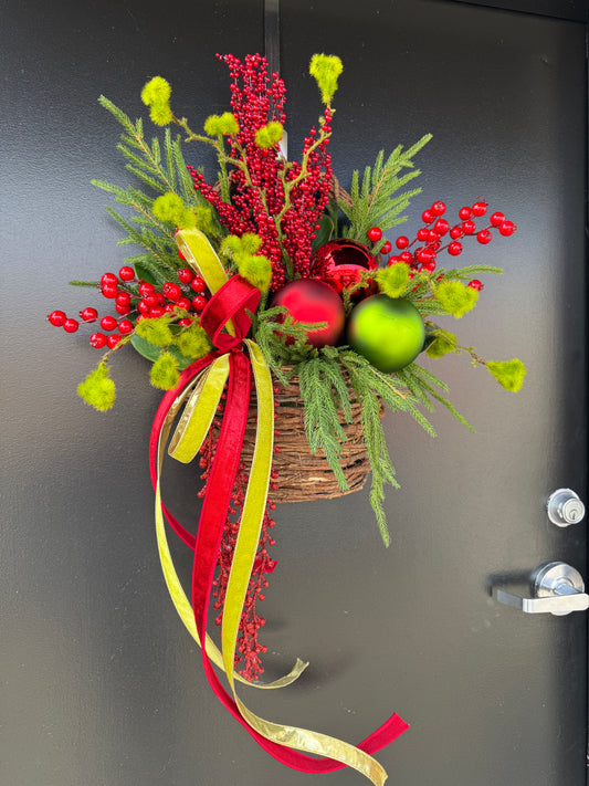 Holiday Cheer Christmas Basket (small)