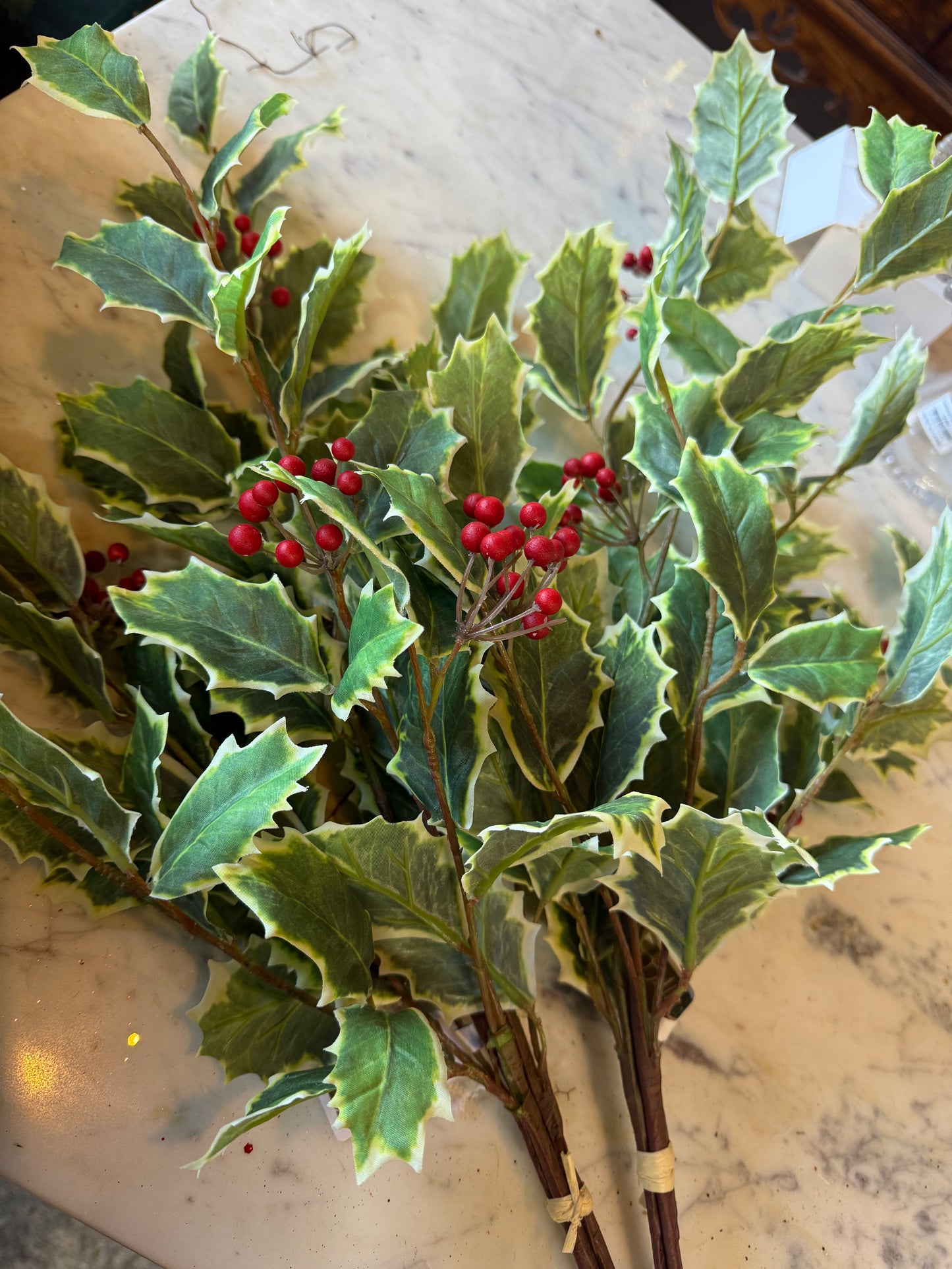 29” Holly Bundle with Berries