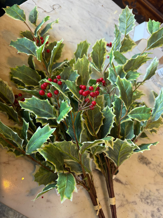 29” Holly Bundle with Berries