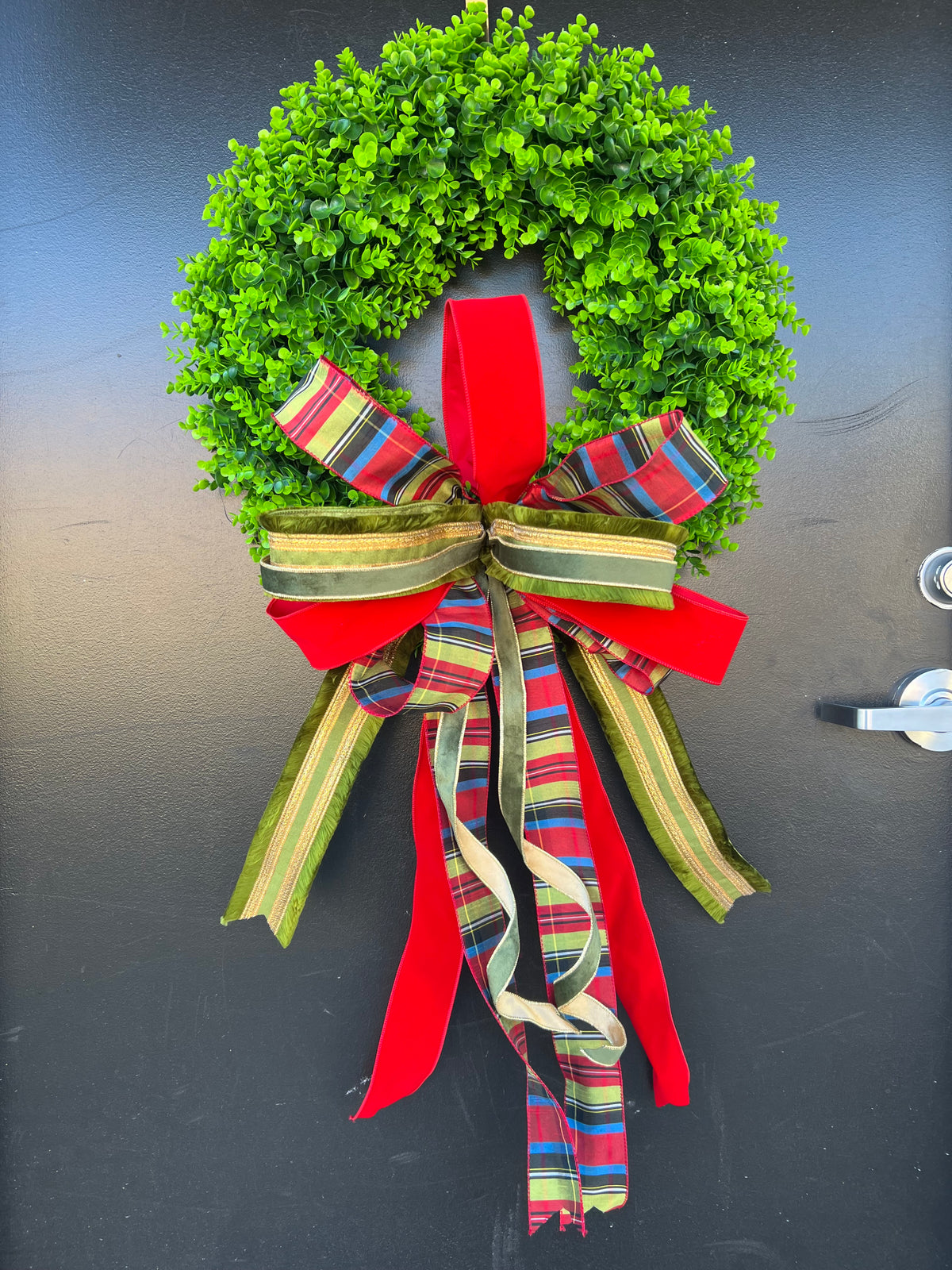 Classic Christmas Boxwood Wreath